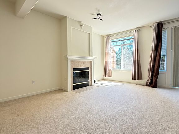 5th image of 23300 SE Black Nugget Rd Unit J1