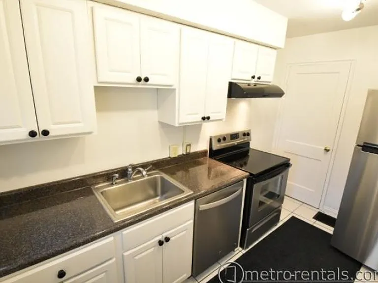 1725-1727 N Star Ave #1729 — Photo 9