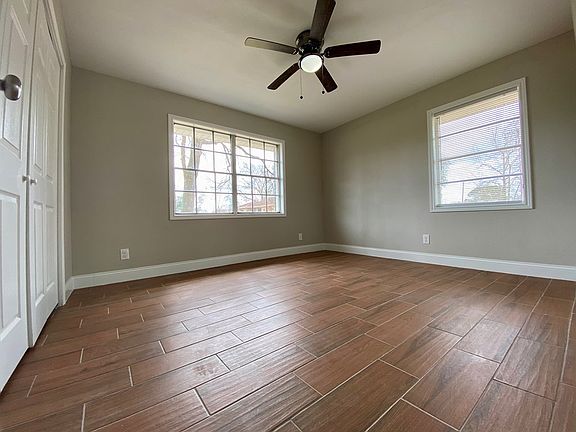 4th image of 3250 Frances Pl
