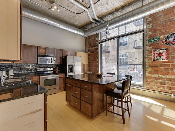 5th image of 521 7th St S #419