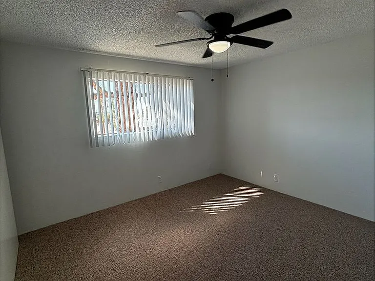 WOODCREST APARTMENTS — Photo 25
