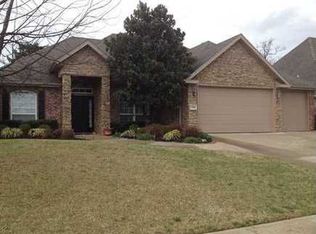 5500 S 44th St, Rogers, AR 72758