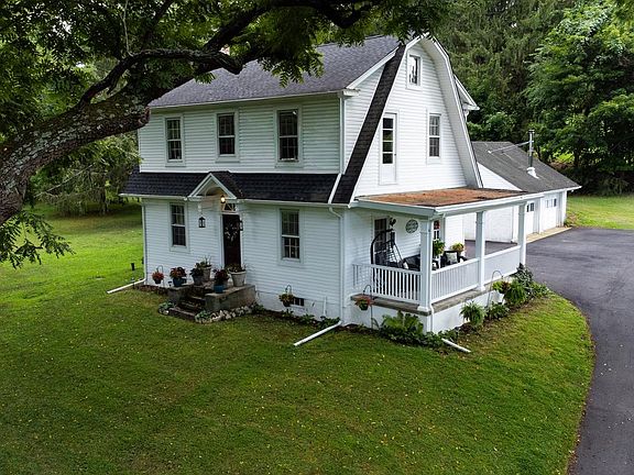3rd image of 1562 Yellow Springs Rd