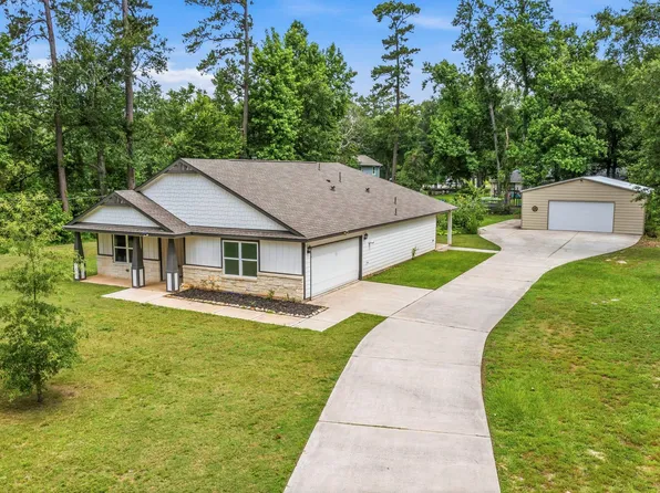 20878 White Oak Ln, Montgomery, TX 77316
