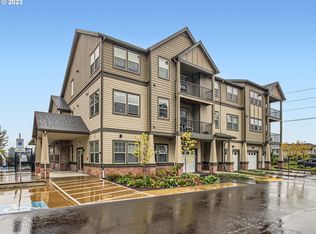 17051 SW Appledale Rd #201, Beaverton, OR 97008