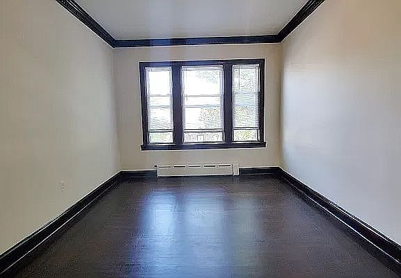4th image of 50-44 42nd St #B5