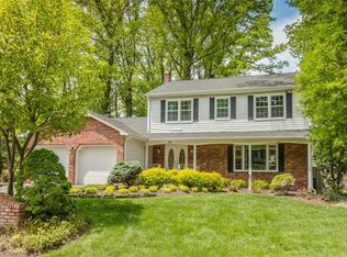 26 Fox Hill Rd, Edison, NJ 08820