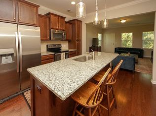 203 Bennett Ln, Summerville, SC 29483