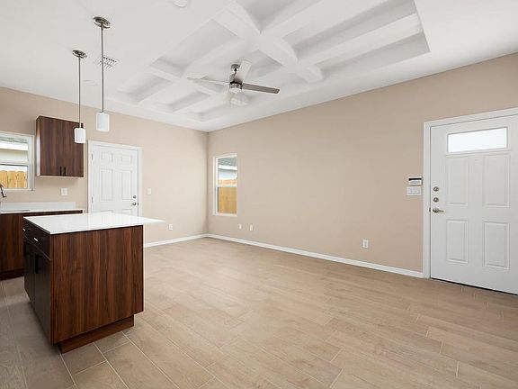4th image of 3105 W Sandlewood St #3