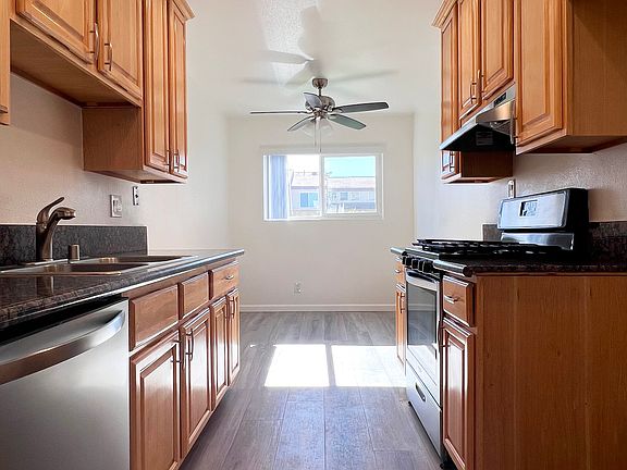 3rd image of 6452 Orange Ave #6