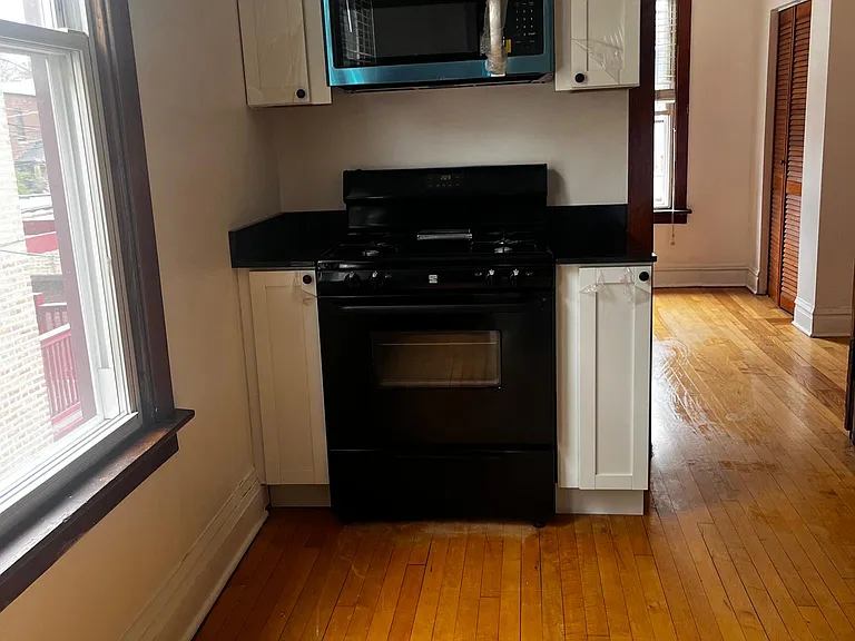 2527 N California Ave #2N — Photo 8