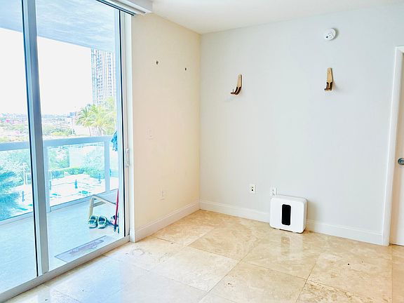 5th image of 1800 N Bayshore Dr APT 1502