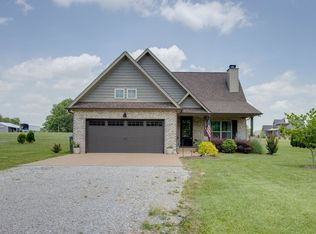 130 Creekmore Rd, Cottontown, TN 37048