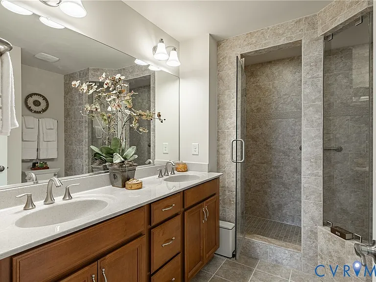 3921 Liesfeld Pl — Photo 25