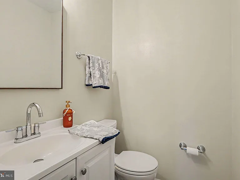 726 Gentle Breeze Ct — Photo 19