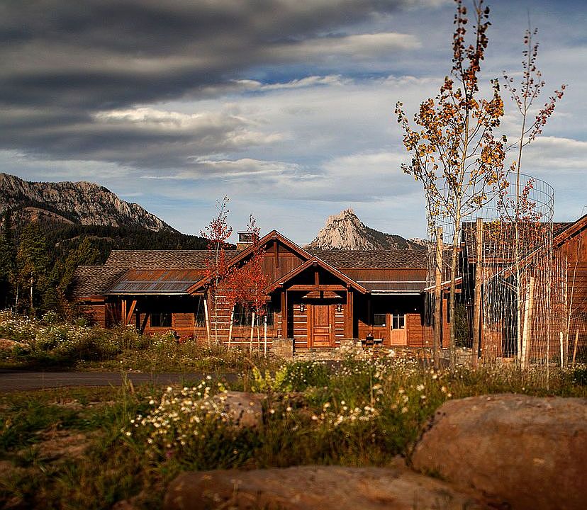 2nd image of 479 Solitude Ln