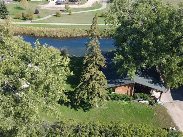 121 10th AVENUE NE, Swift Current, SK S9H 2T1