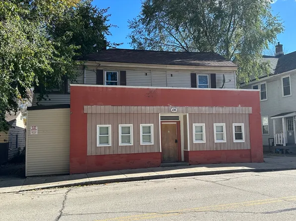 135 Elm St, Southbridge, MA 01550