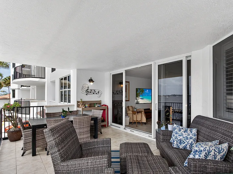 2700 S Federal Hwy #203 — Photo 9