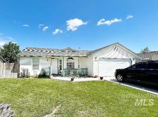 204 W Crestwood Dr, Nampa, ID 83686