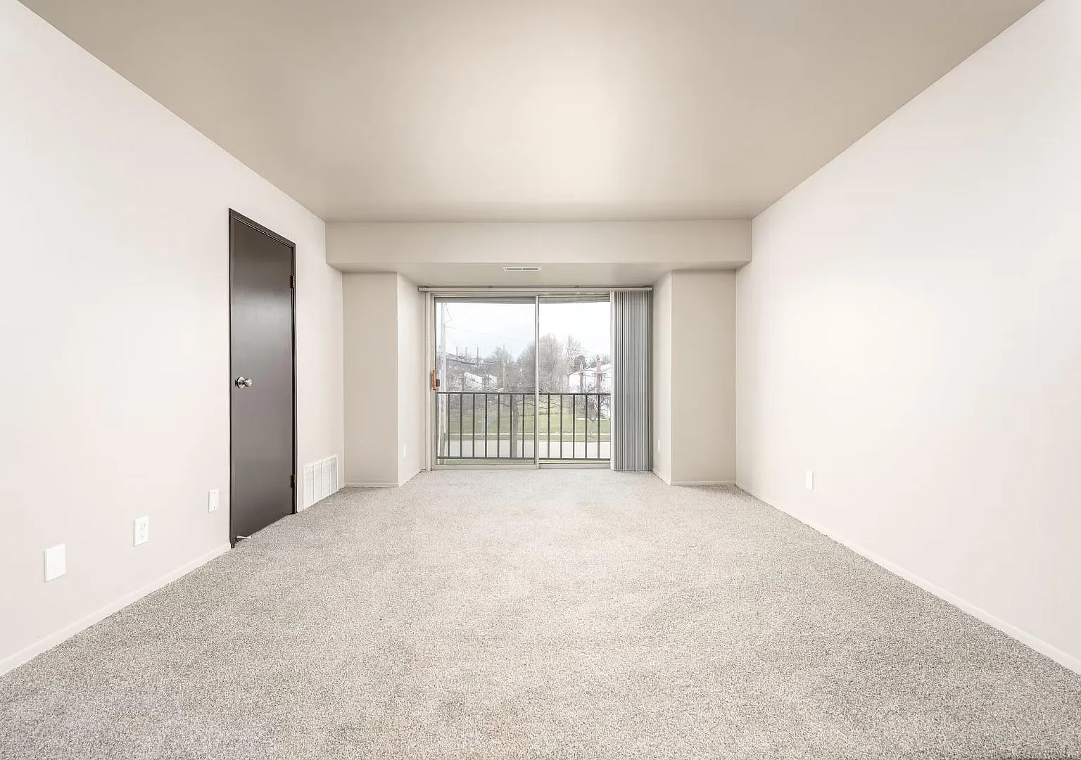 119 Vickie Ct - 119-07 — Photo 1