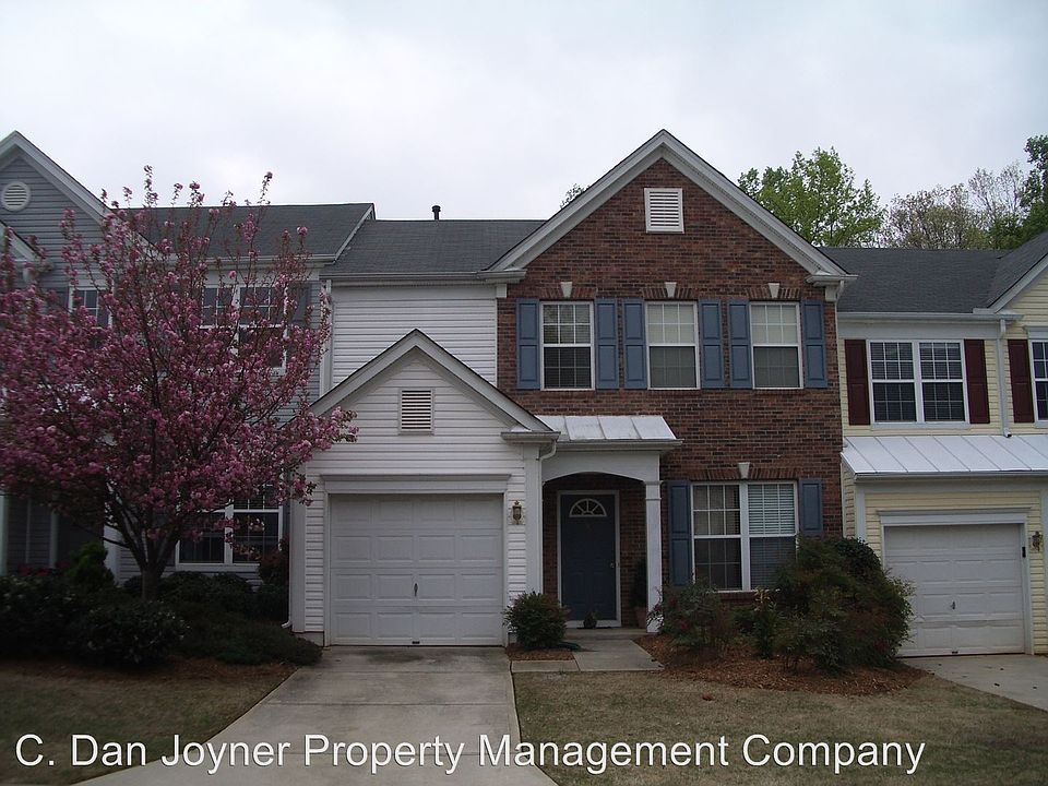 1st image of 104 Waterford Park Dr