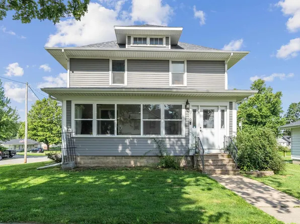 316 4th Ave, Clarence, IA 52216