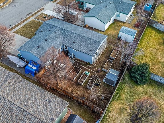 5th image of 2807 N Sharon Dr