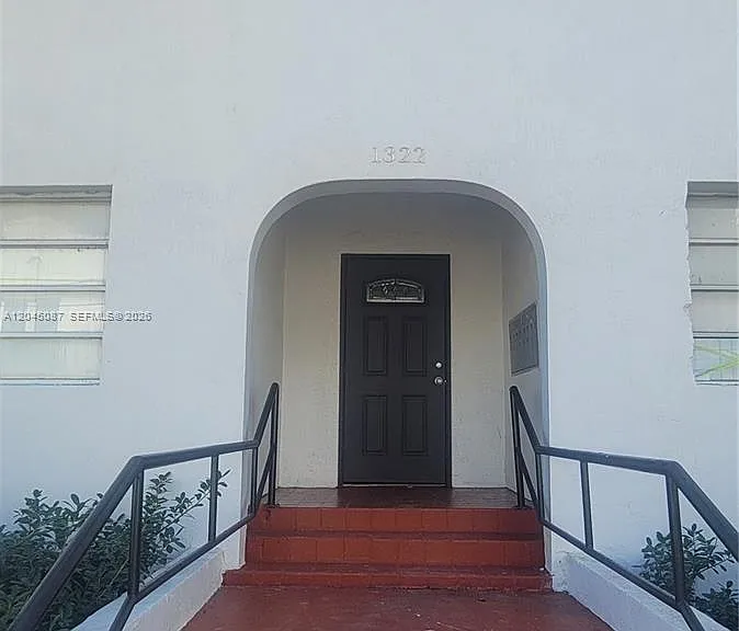 1322 SW 7th St #8 — Photo 1