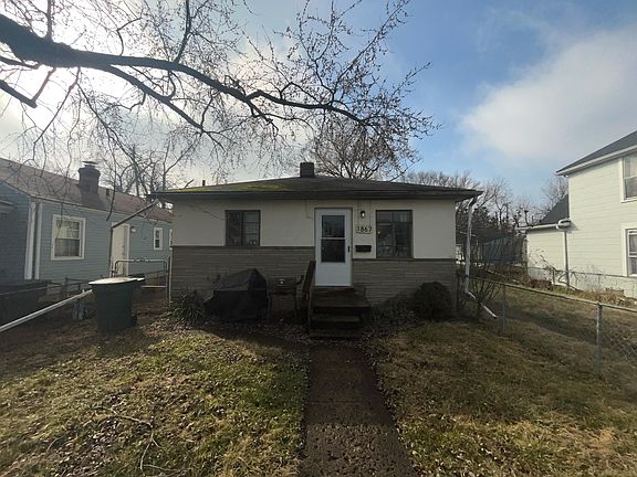 2nd image of 1865 Denune Ave