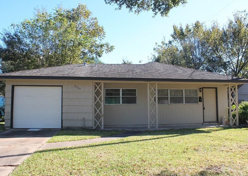1st image of 2507 Forest Oaks Blvd
