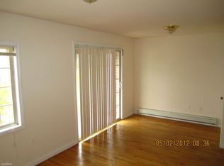 11607 Myrtle Ave, Richmond Hill, NY 11418