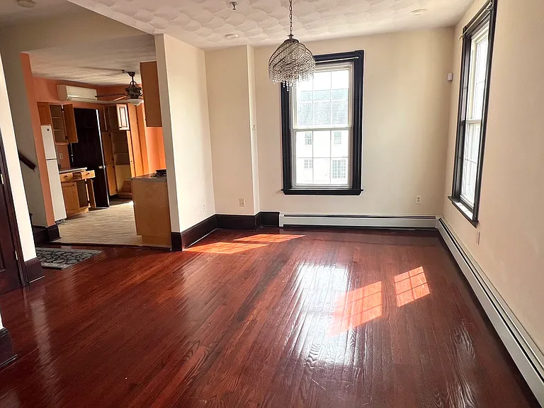 15 Locust St #3 — Photo 7