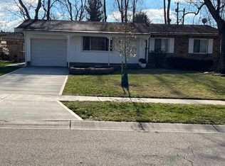 8533 Linderwood Ln, Cincinnati, OH 45255