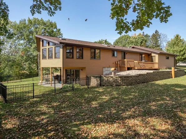 S831 Goldfinch Ct, La Valle, WI 53941