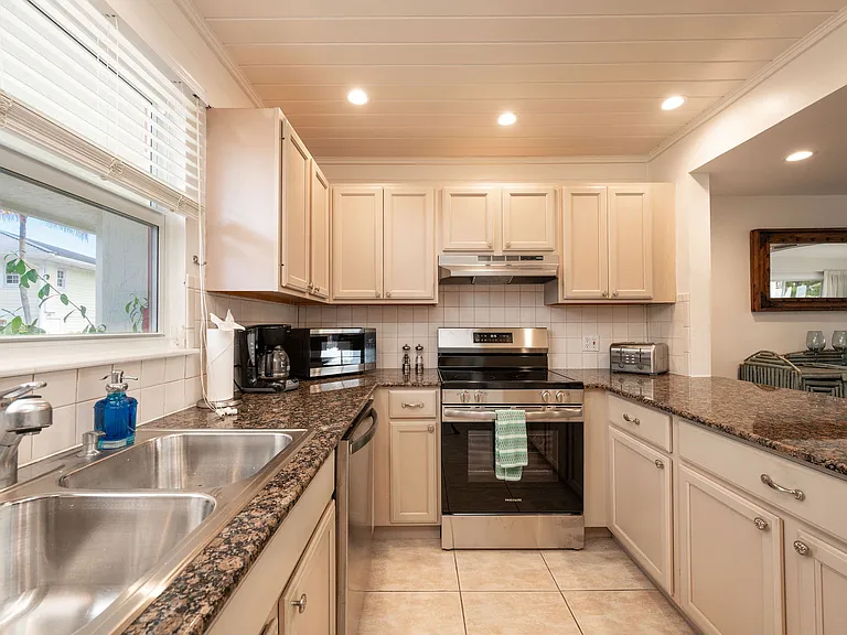 32 Hilton Haven Rd #9 — Photo 4