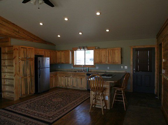 3rd image of 531 Leesburg Ln