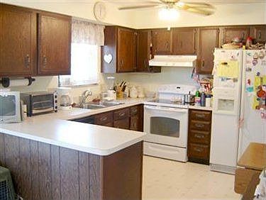 3rd image of 3644 Chelsea Dr