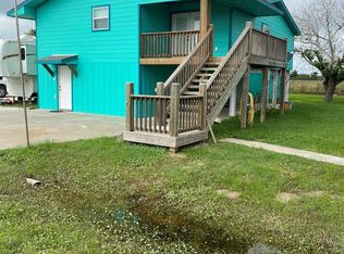 76 Lewis St, Port O Connor, TX 77982