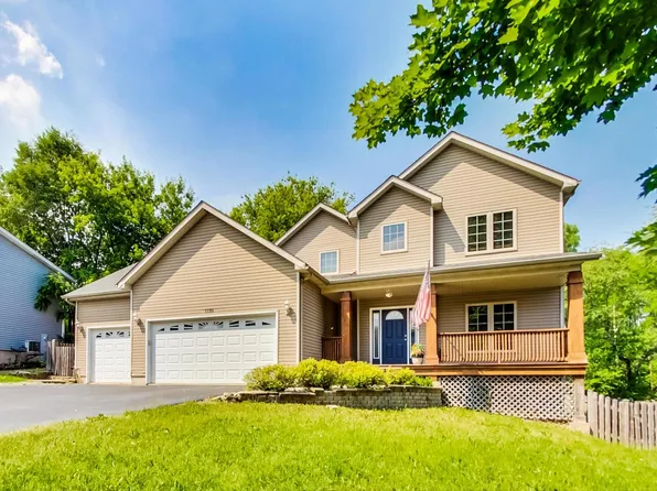1130 Northshore Dr, Wauconda, IL 60084