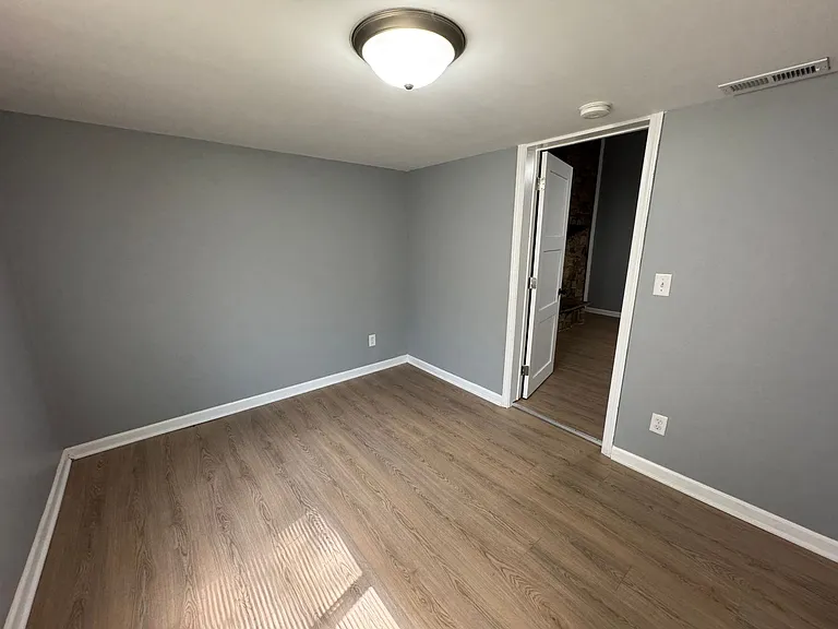 1224 S Belmont Ave — Photo 12