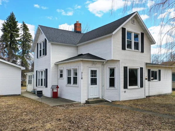 716 3rd St, Hawley, MN 56549