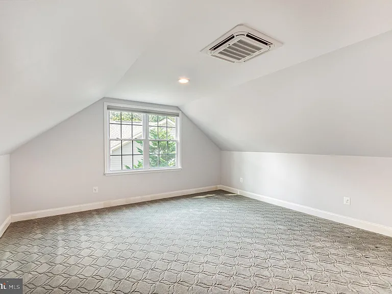 519 Woodland Ct NW — Photo 34