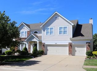 231 Chestnut Hill Dr, O'Fallon, MO 63368