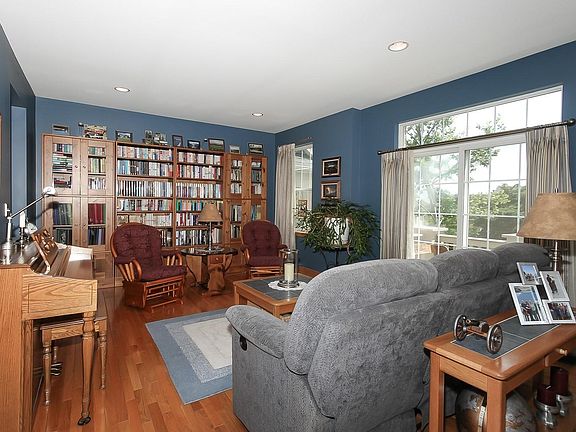 2nd image of 3063 Marion St #3063