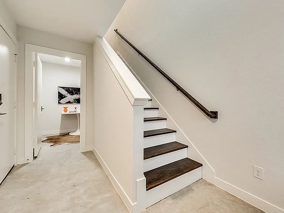 4th image of 1518 N Carroll Ave Unit 606