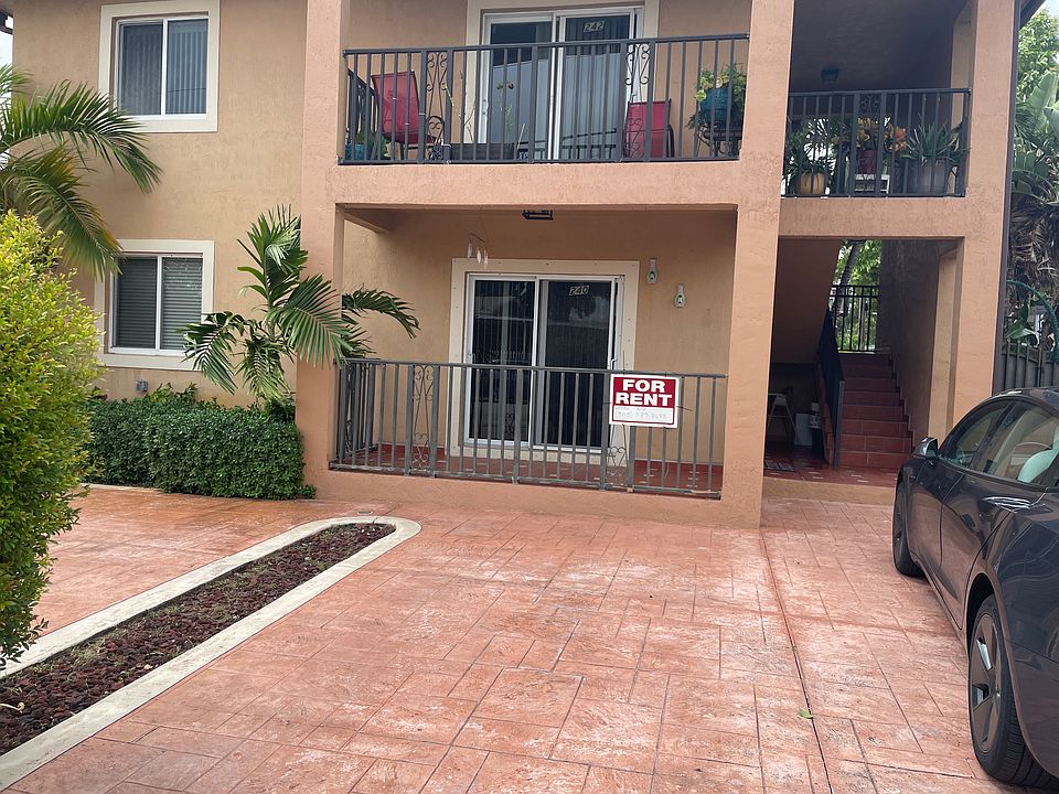 1st image of 240 NW 21st Ave #1