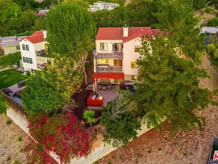 728 Montecito Dr — Photo 3