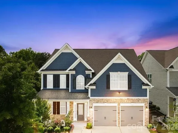 1518 Fieldwood Dr, Fort Mill, SC 29708