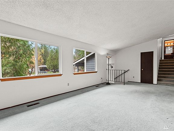 3rd image of 18810 SE 292nd Pl